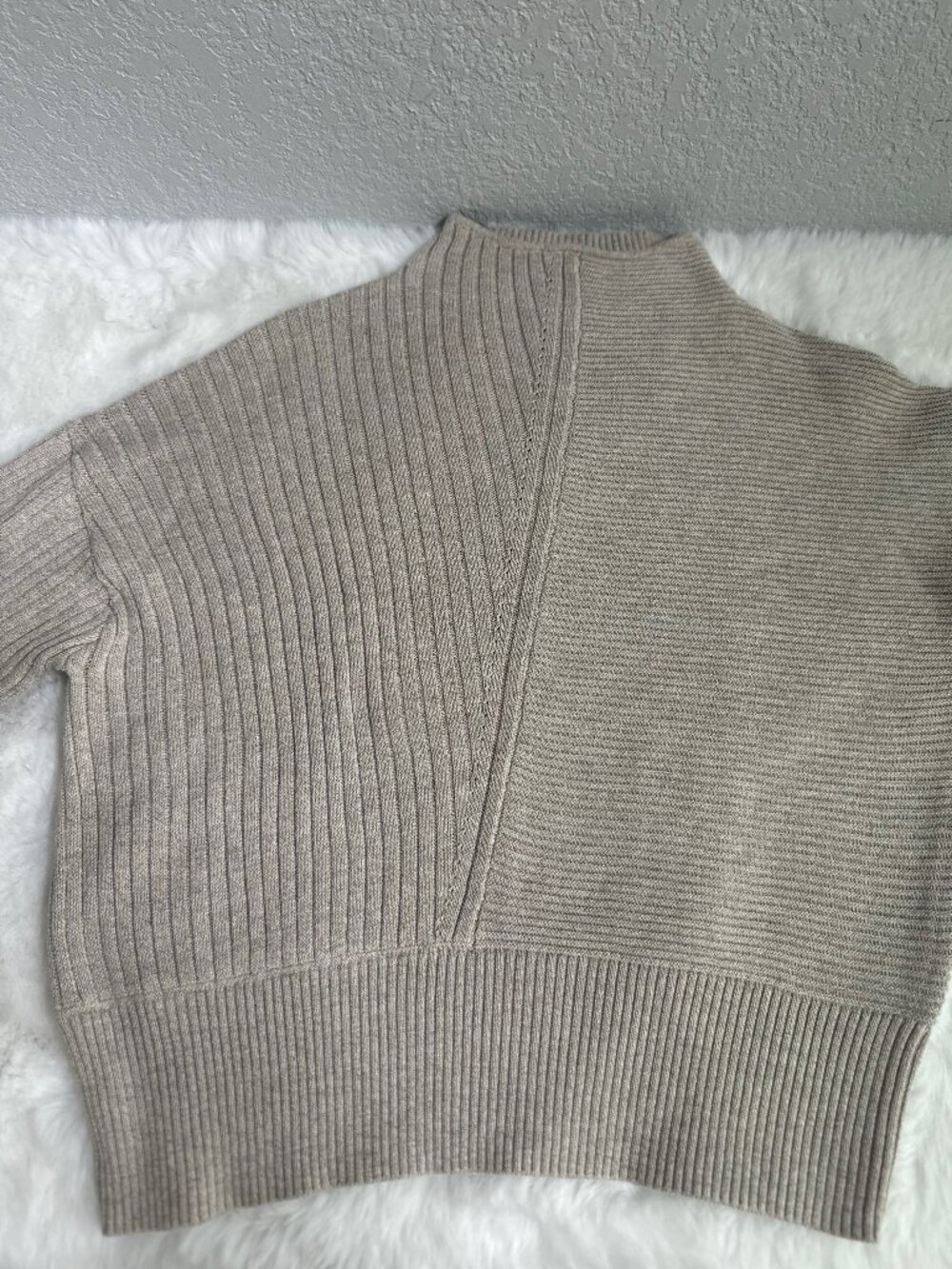 Monrow Women’s Taupe Ribbed Knit Sweater – Size XS